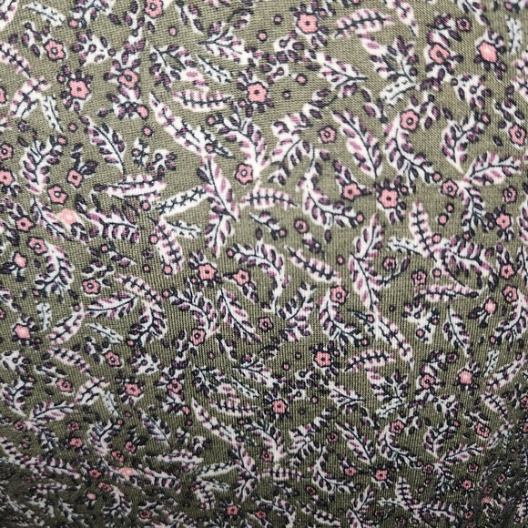 Green floral top - Picture 3 of 4